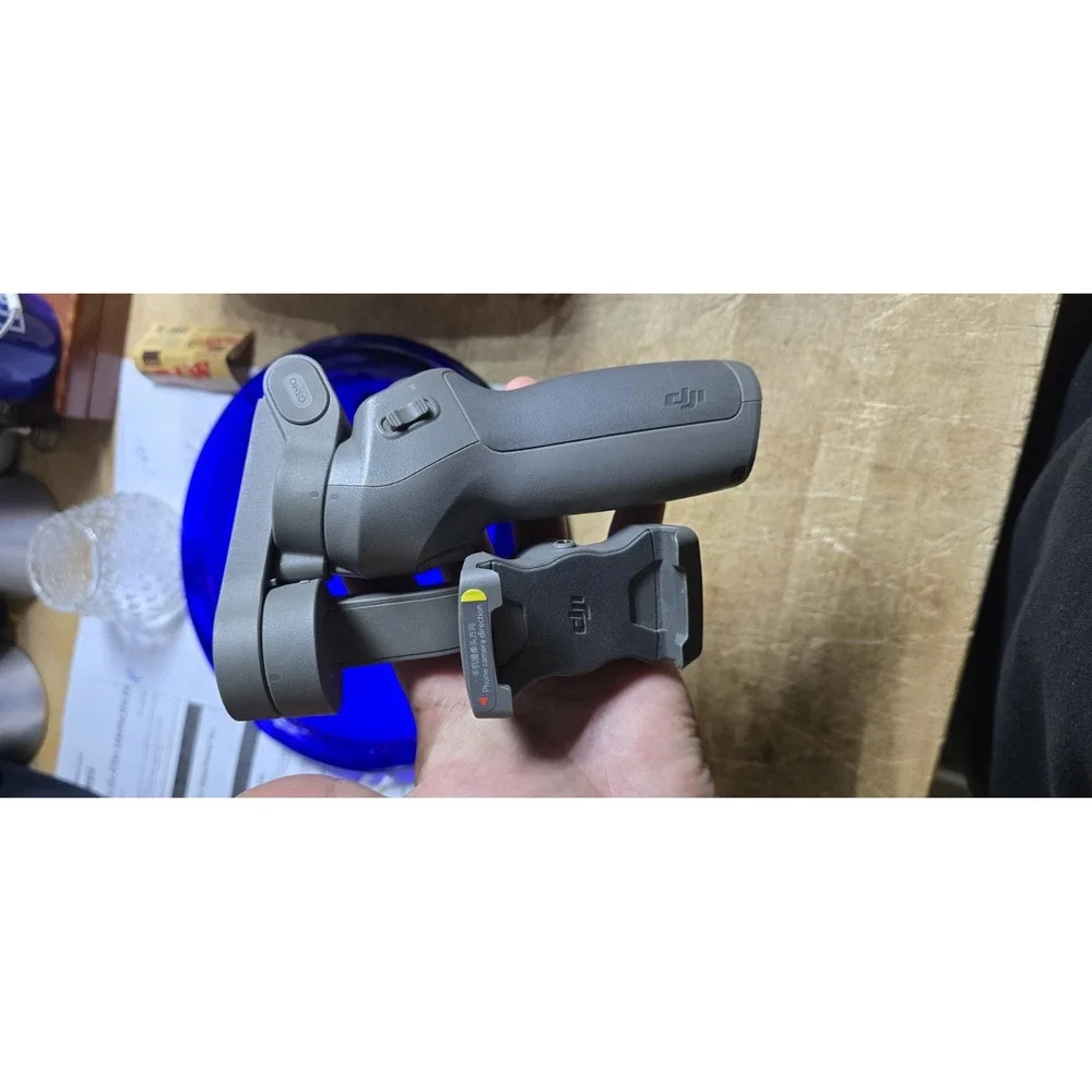 DJI Osmo Mobile 3 Combo - Gimbal Stabilizer